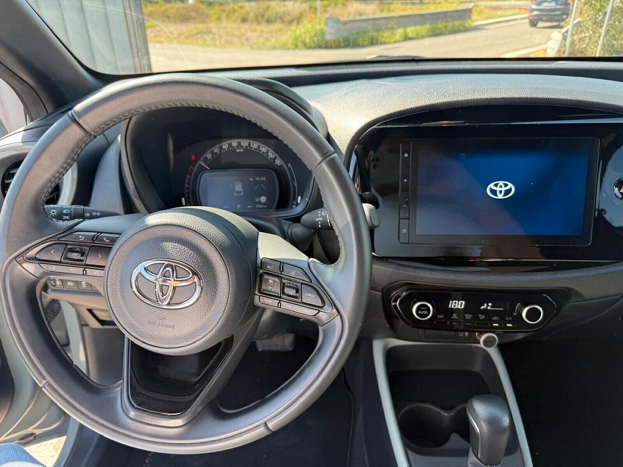 Toyota Aygo X 1.0 VVT-i 72 CV 5 porte Trend S-CVT ADATTA A NEO PATENTATI