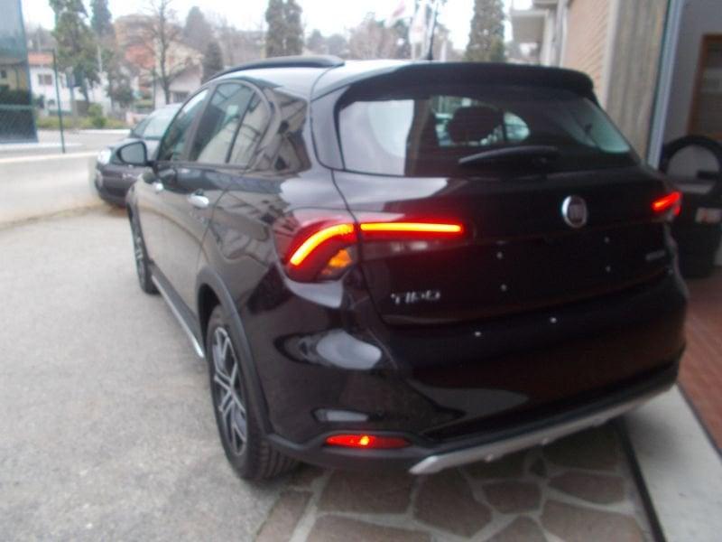 FIAT Tipo Cross 1.5 T4 130cv Hybrid DCT Cross 338.7575187 MASSARI MARCO KM. ZERO