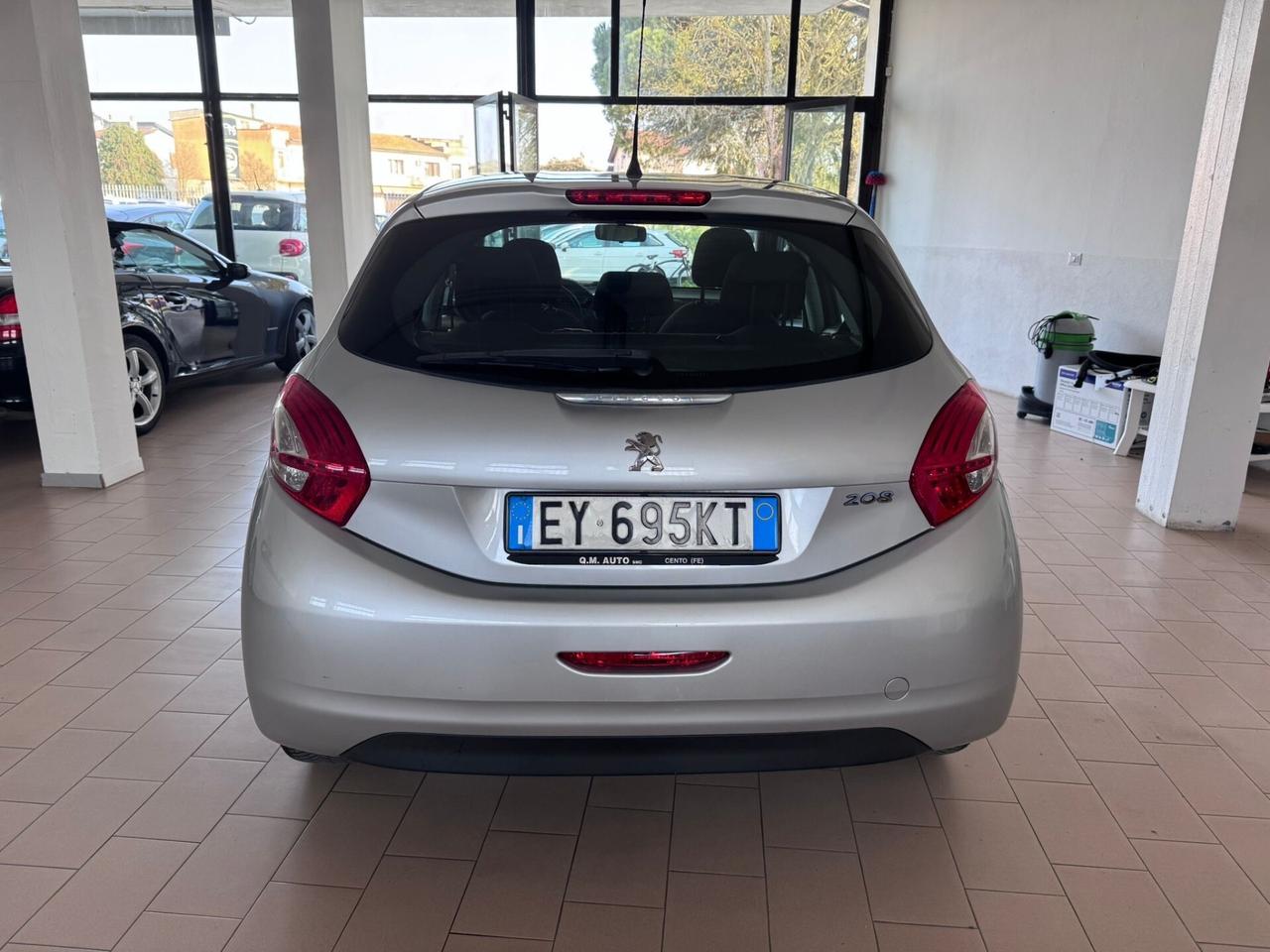 Peugeot 208 1.4 HDi 68 CV 5 porte Allure