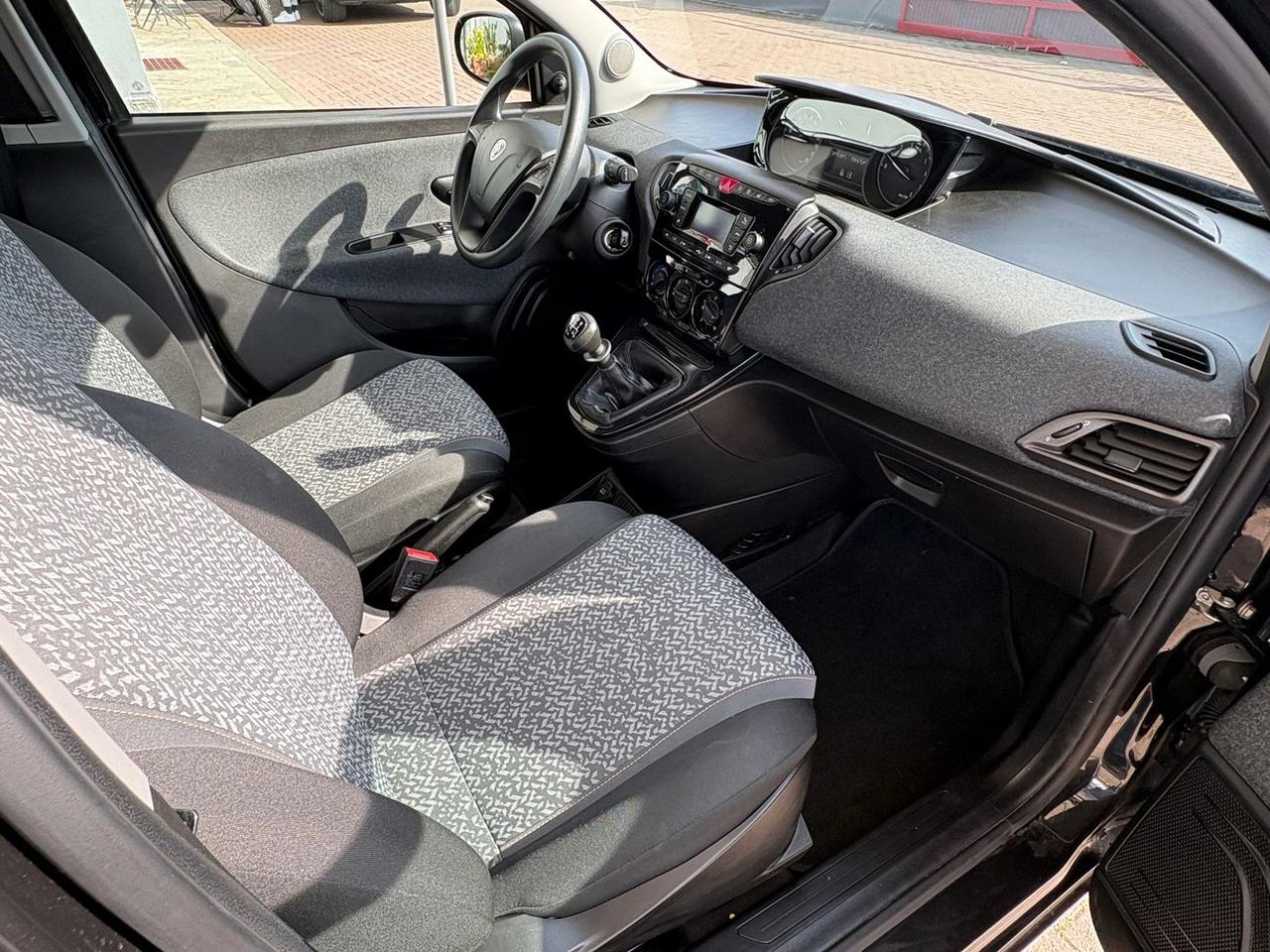 Lancia Ypsilon Black Noir 1.2 #10441