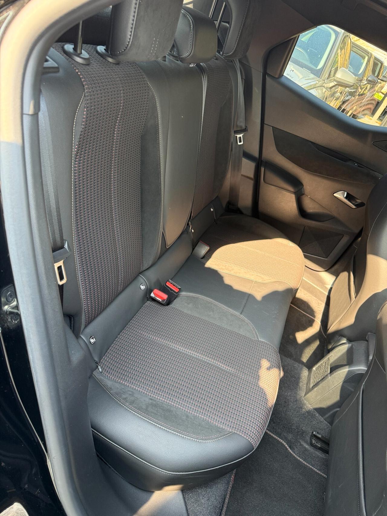 Ds DS3 3 Crossback PureTech 155 aut. Performance Line+