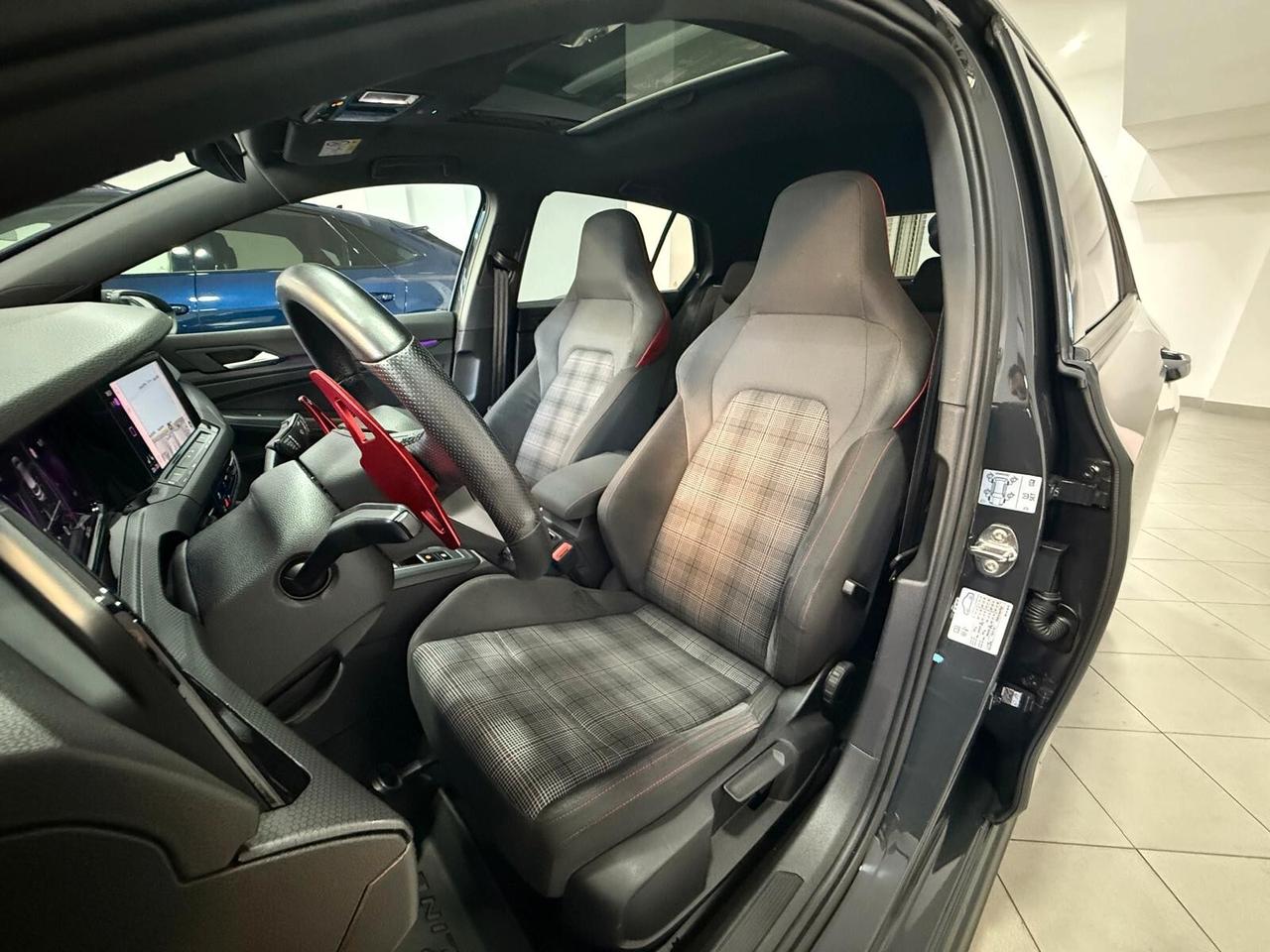 Volkswagen Golf GTI 2.0 TSI DSG