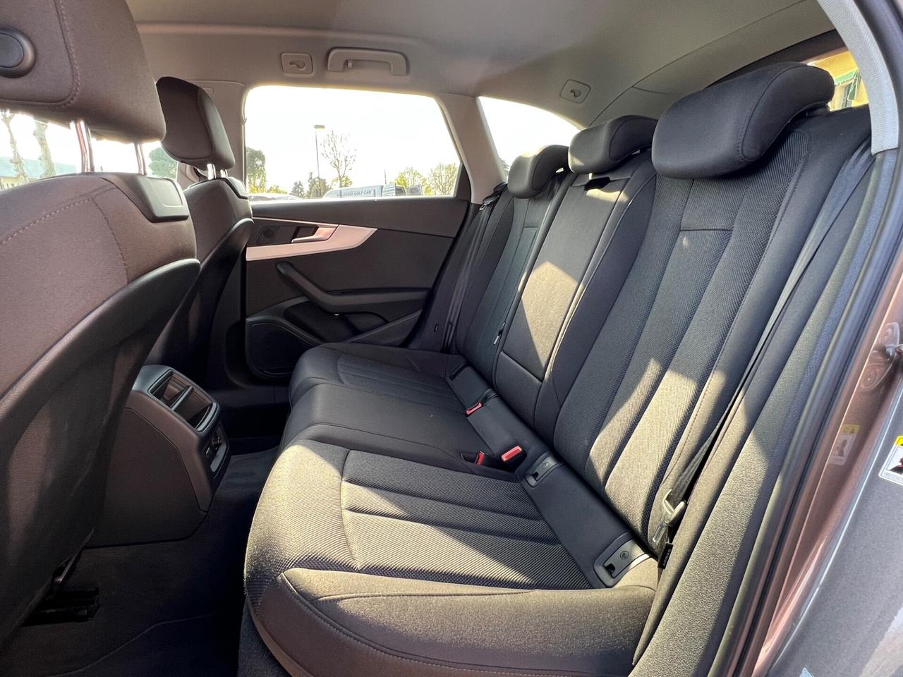 Audi A4 allroad A4 allroad 40 TDI 204 CV S tronic Identity Contrast