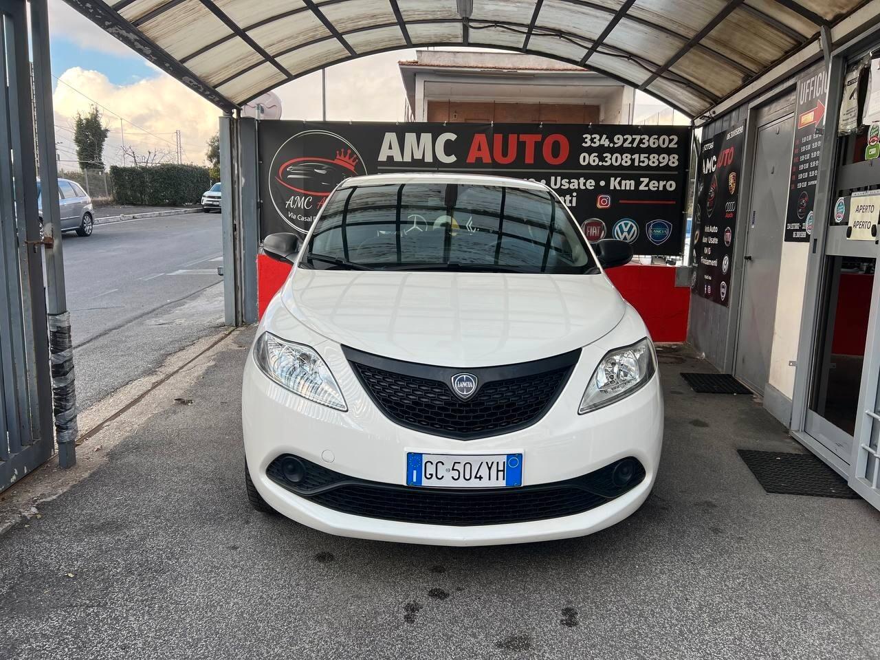 Lancia Ypsilon 1.0 FireFly 5 porte S&S Hybrid Ecochic Silver