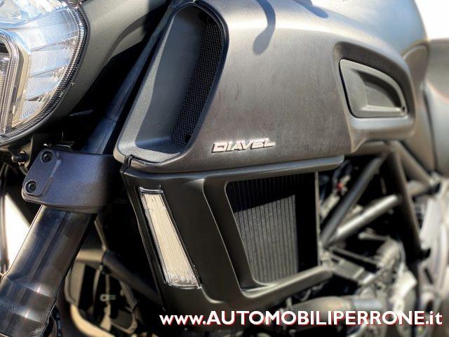 DUCATI Diavel Carbon Black 1200 ABS