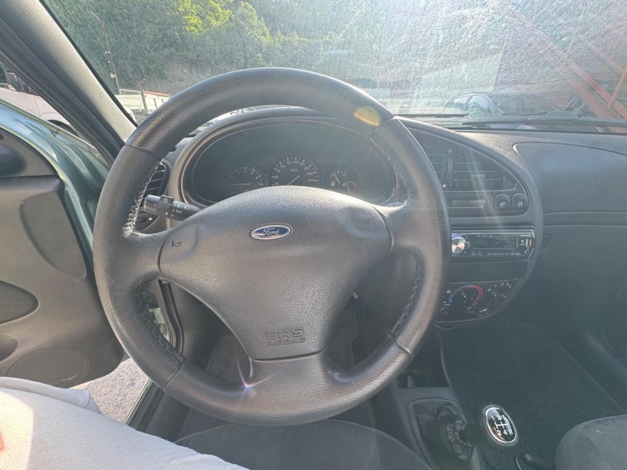 Ford Fiesta 1.2i 16V cat 5 porte Ghia