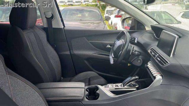 PEUGEOT 3008 3008 AUTOM 1.5 bluehdi Business s TG : GC806FJ