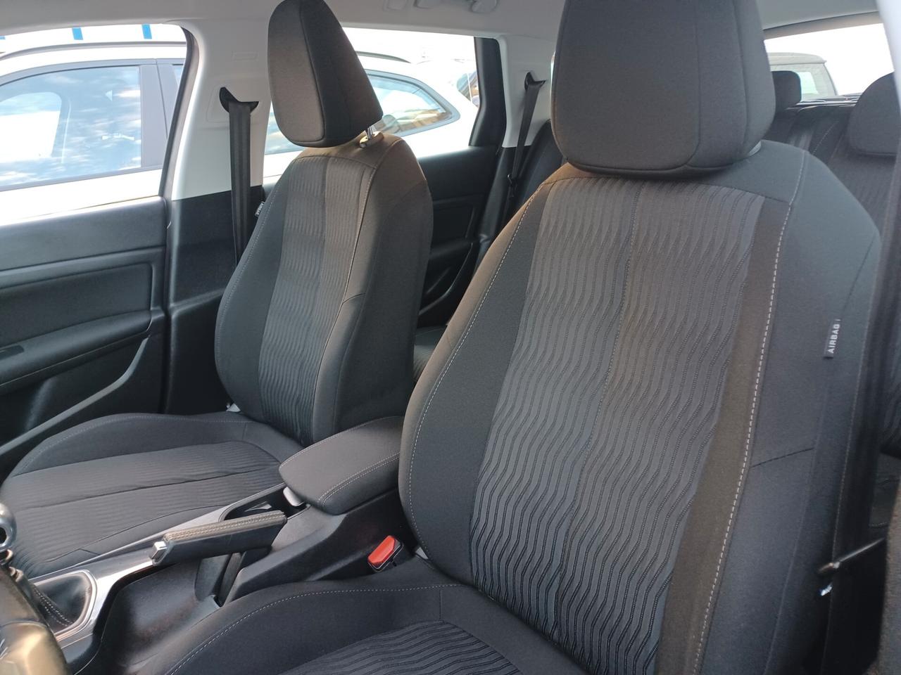 Peugeot 308 1..6 HDI 115CV ALLURE S.W.