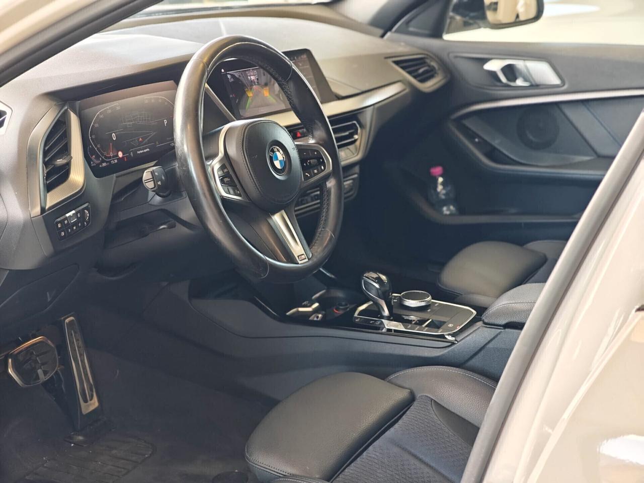 Bmw 118 118d 5p. Msport