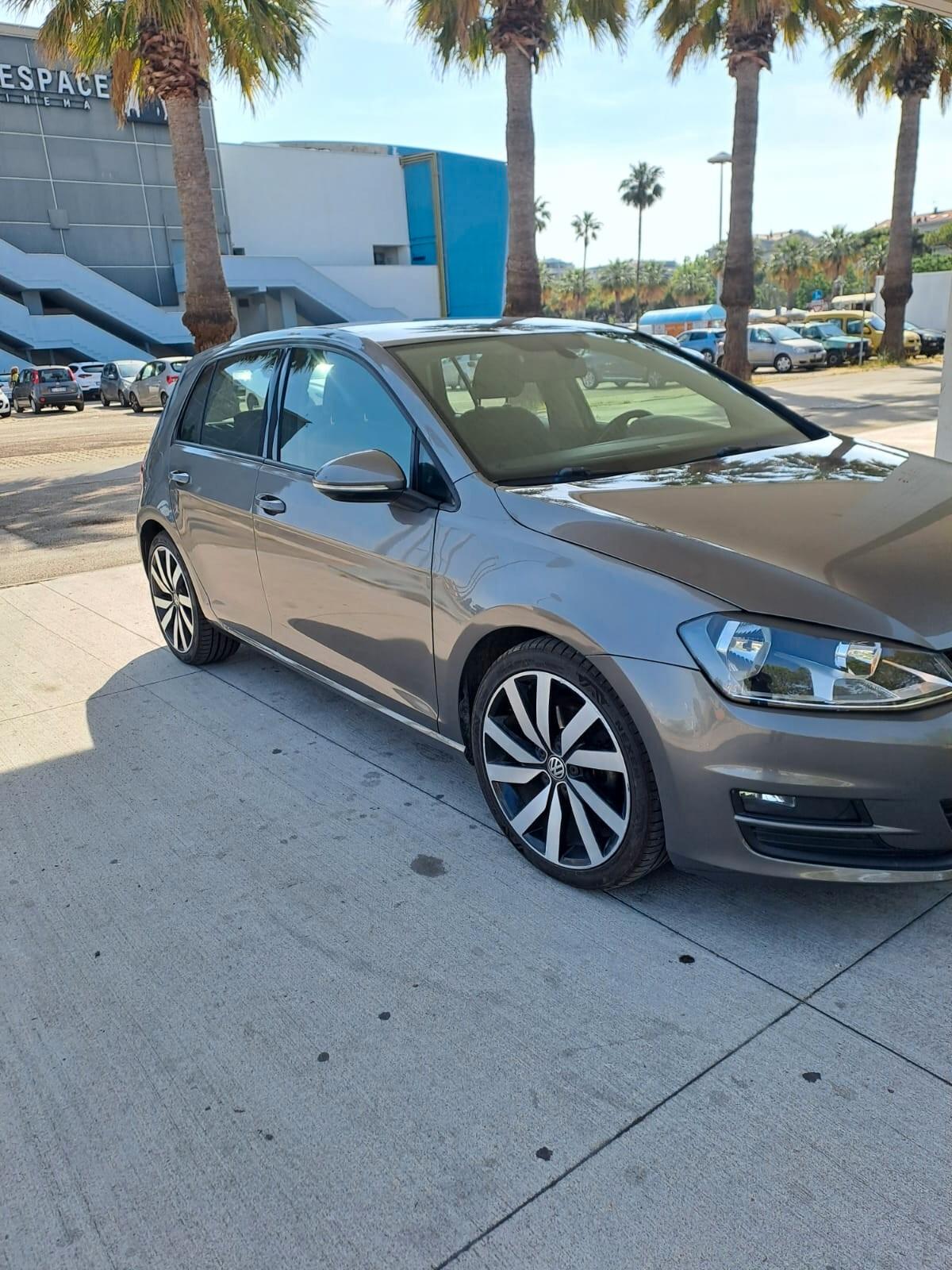 Volkswagen Golf 1.6 TDI 3p. Highline BlueMotion Technology