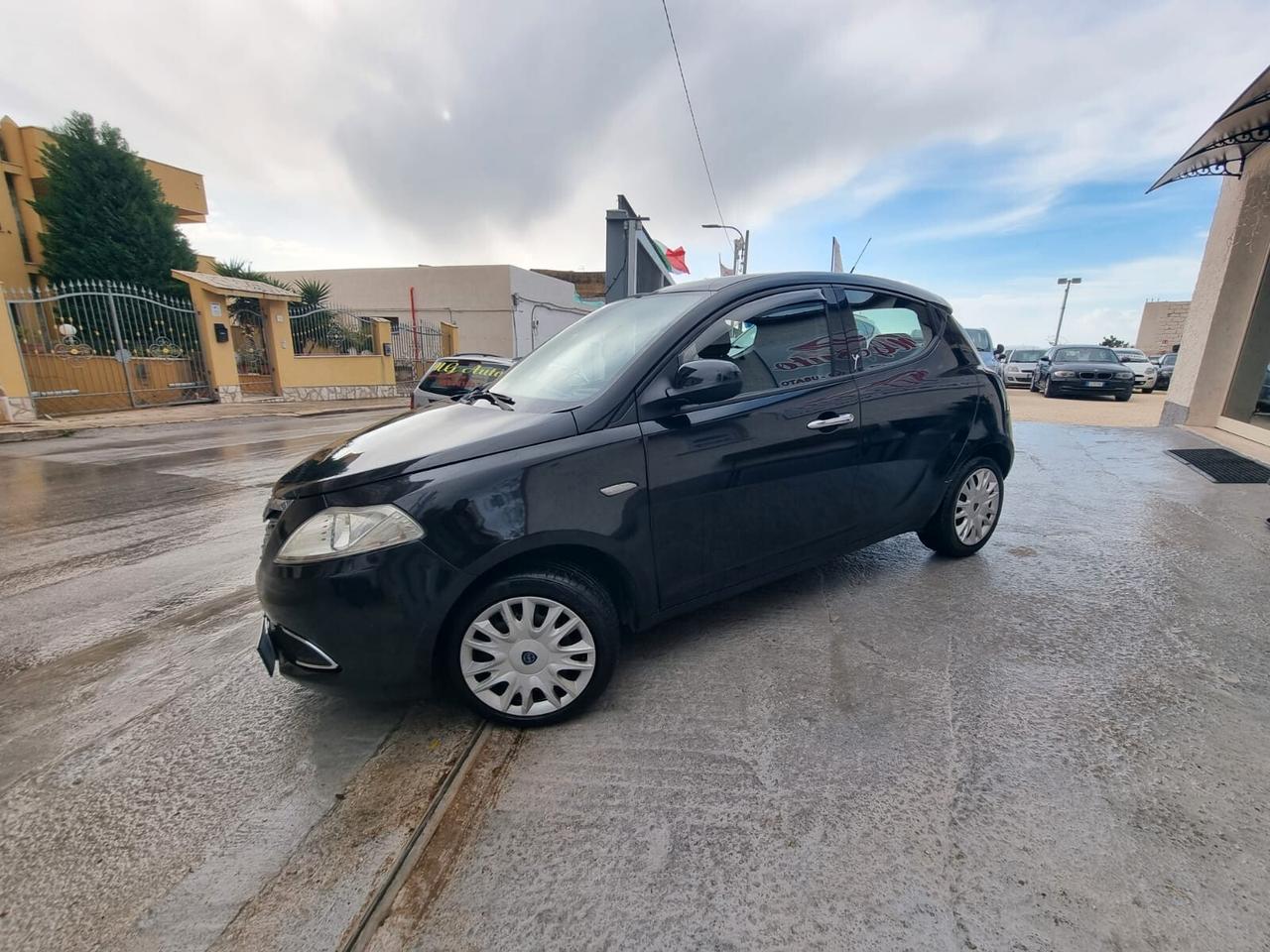 Lancia Ypsilon 1.2 69 CV 5 porte