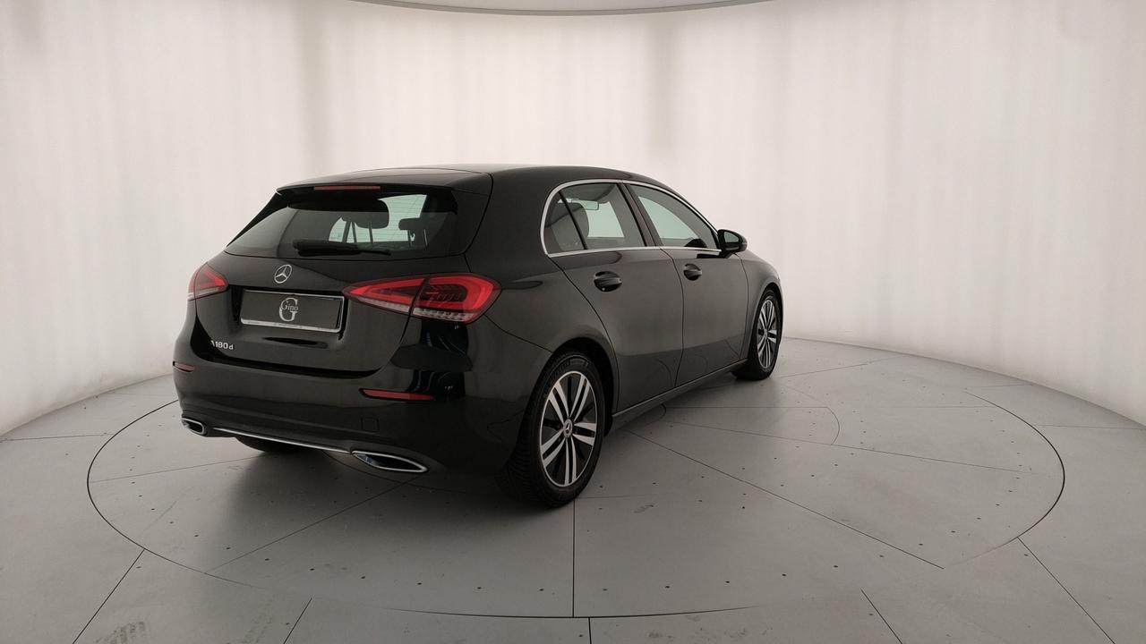Mercedes-Benz A 180 d Sport auto