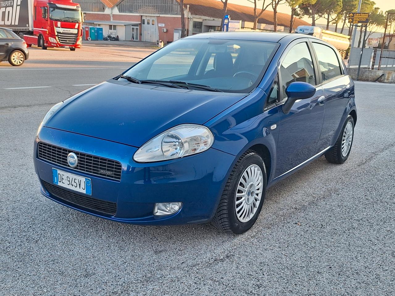 Fiat Grande Punto 1.3 MJT 90 CV 5 porte Emotion 6MARCE NEOPATENTATI UNICOPROPIETARIO