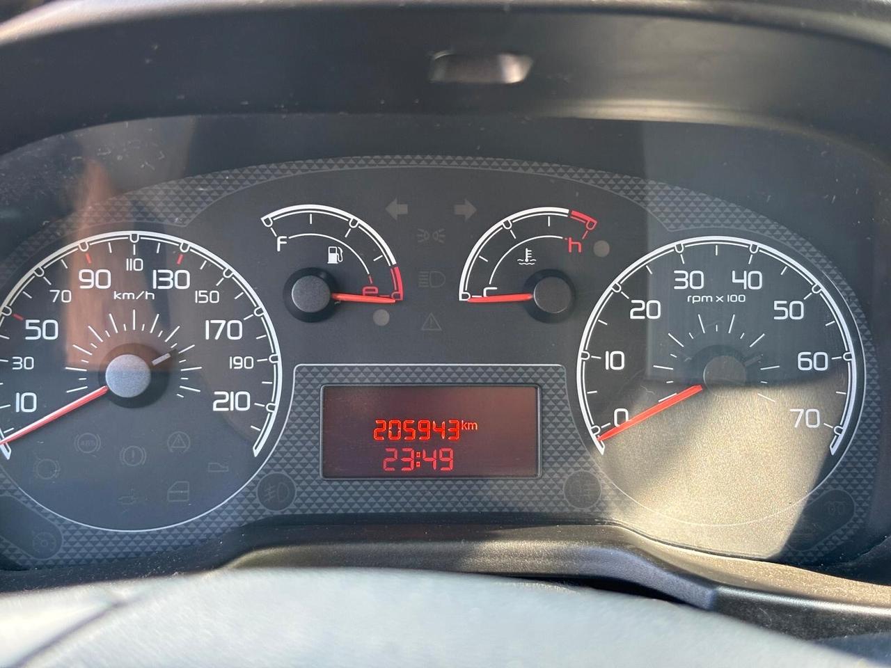 Fiat Qubo 1.3 MJT 75 CV Trekking