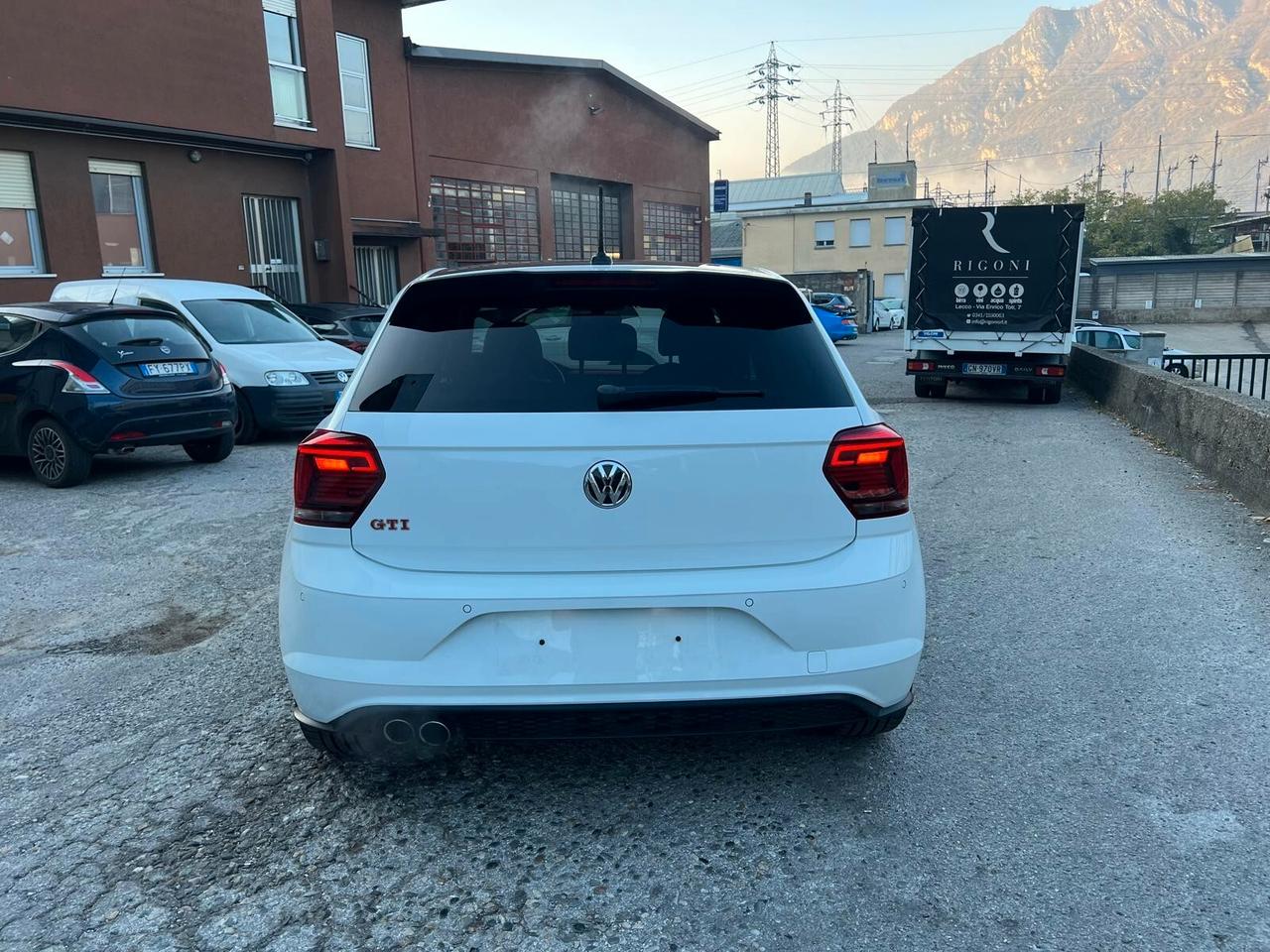 Volkswagen Polo 2.0 TSI DSG GTI-FullLed-Camera-Applecar