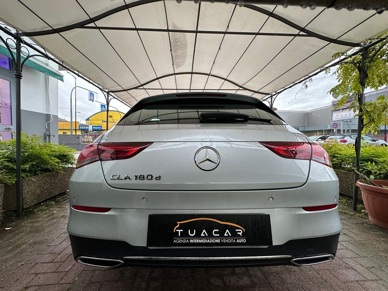 Mercedes-Benz CLA 180 Sport CLA 180 D