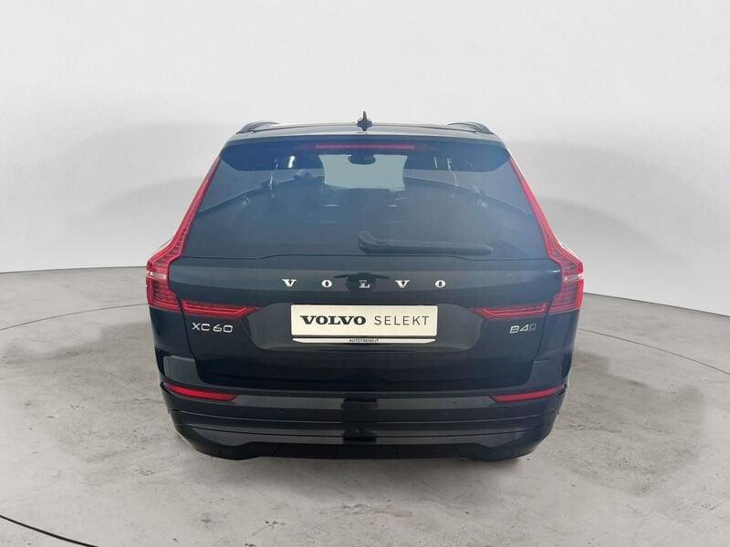 Volvo XC60 B4 197+14 CV AWD Diesel Mild Hybrid Automatica Momentum Pro N1 Autocarro