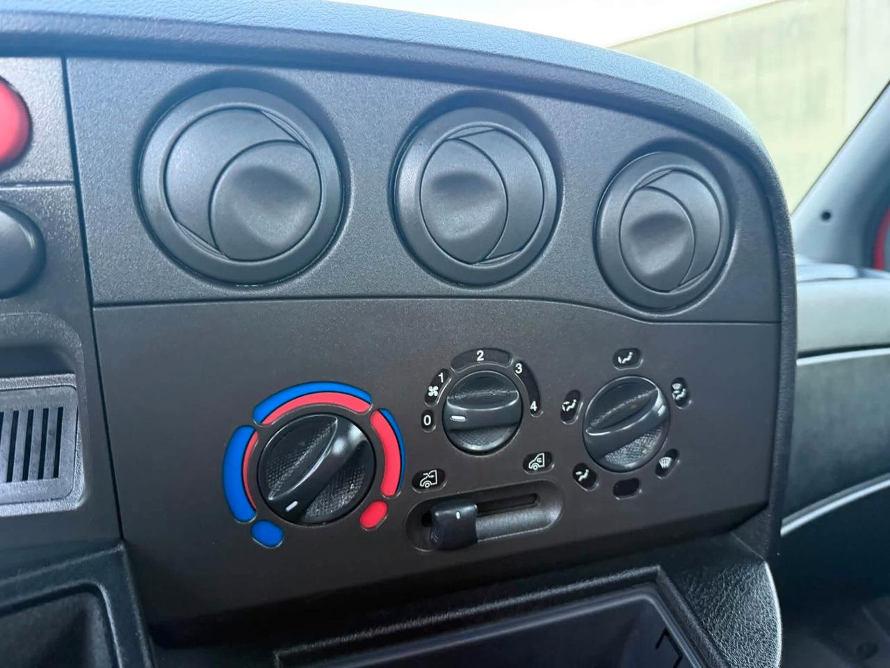 Iveco Daily 35 2.3 CON PIATTAFORMA E CESTELLO