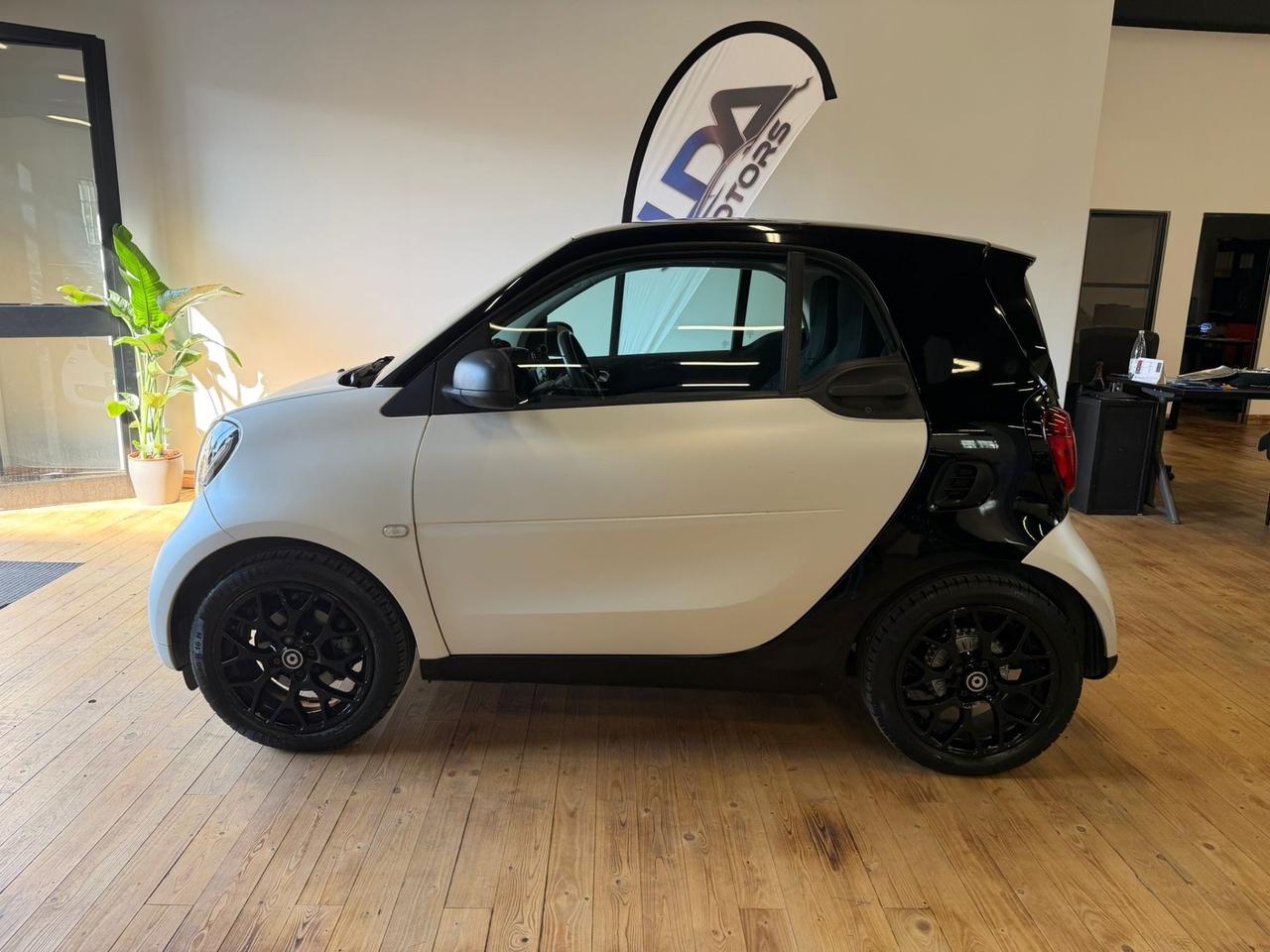 Smart ForTwo 71CV PASSION SPORTPACK JBL TWINAMIC LED 18ESIMO ANNIVERSARIO