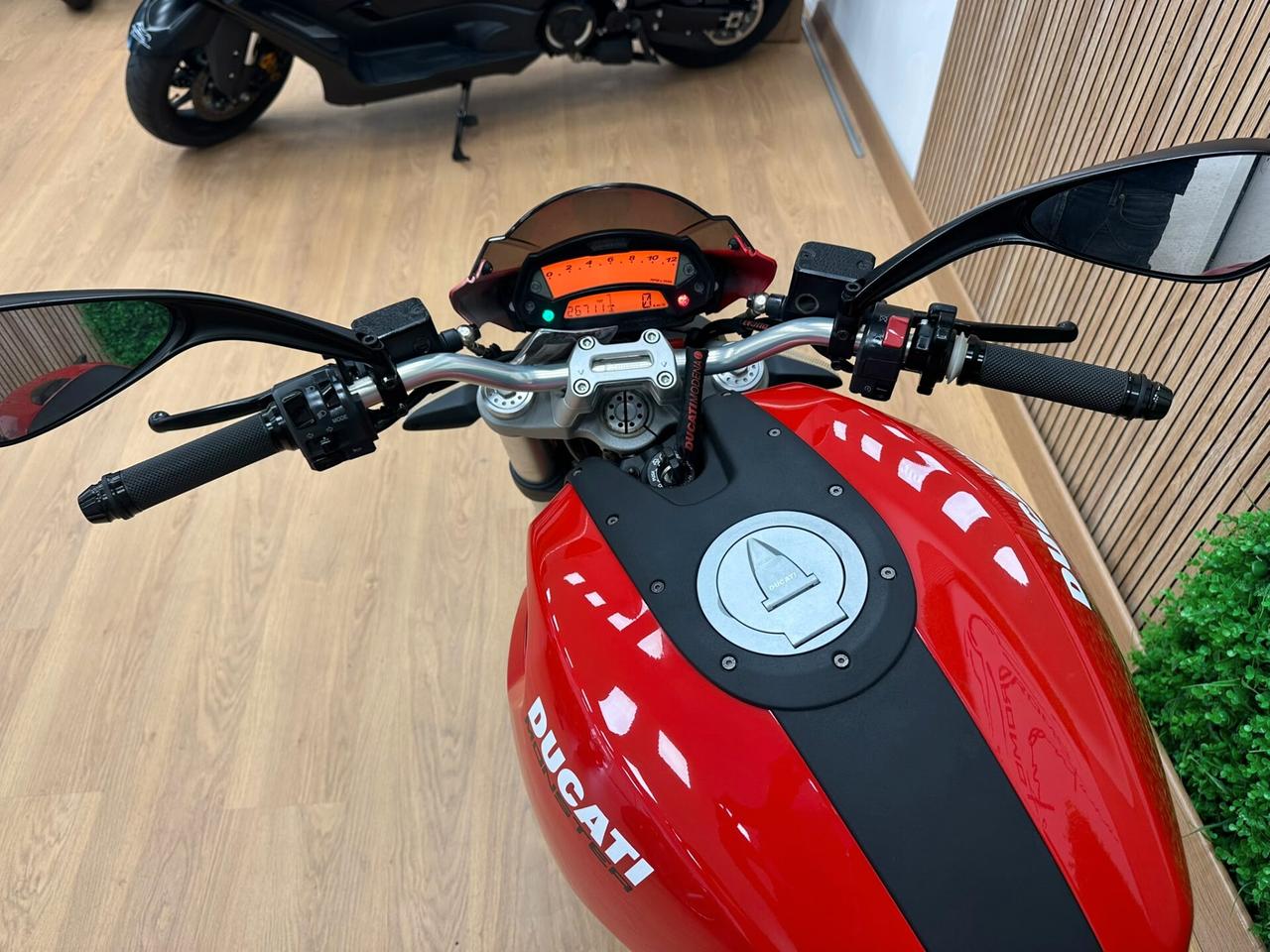 DUCATI MONSTER 696 SCARICO TERMIGNONI DA 99€ AL MESE