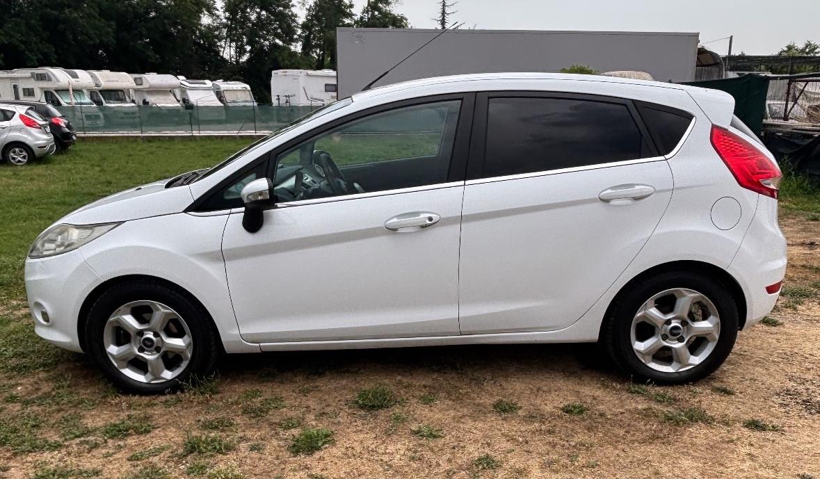 Ford Fiesta 1.4 5 porte Bz.- GPL Titanium