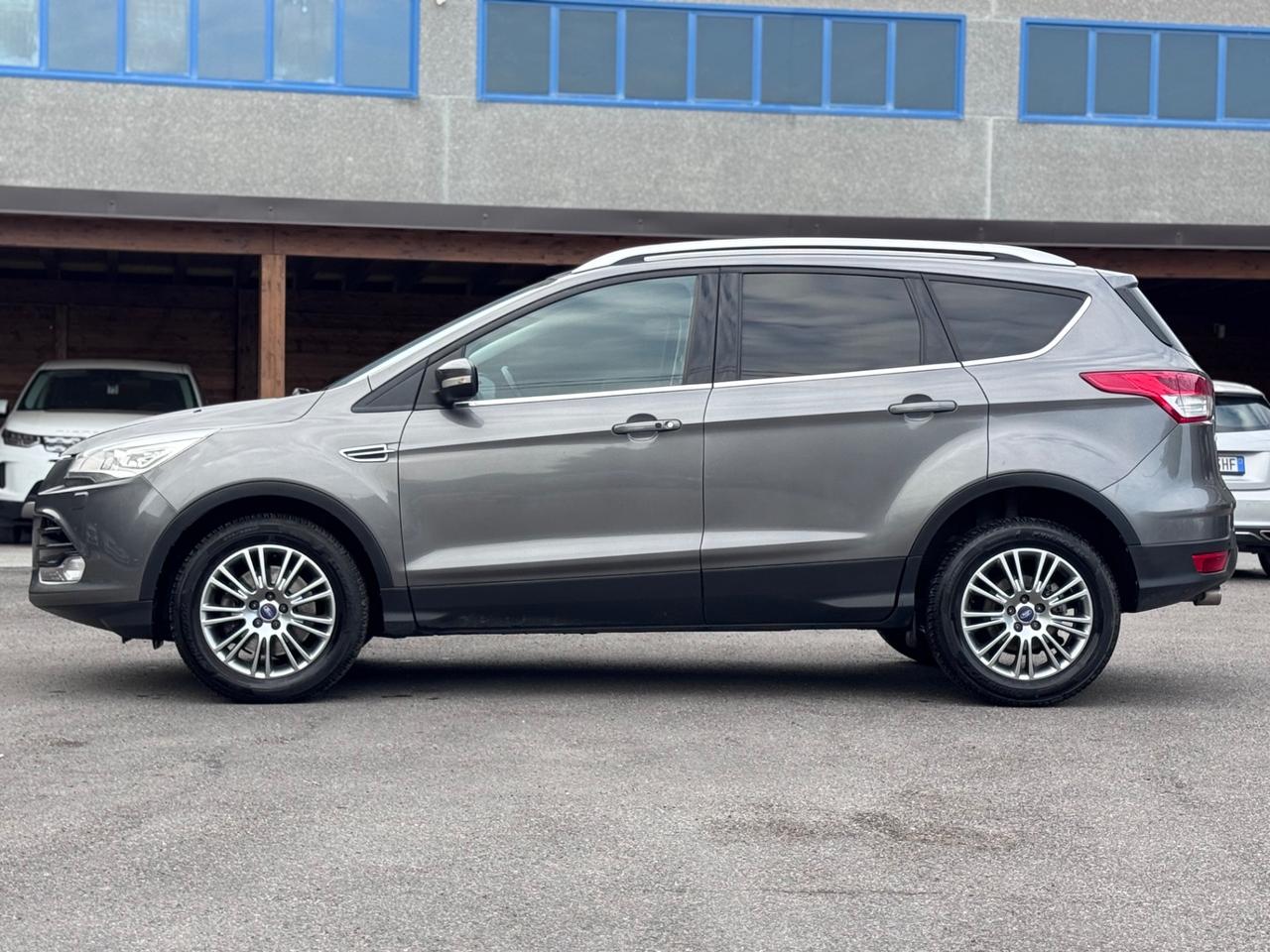 FORD Kuga 2.0 TDCI 140 CV 4WD Titanium