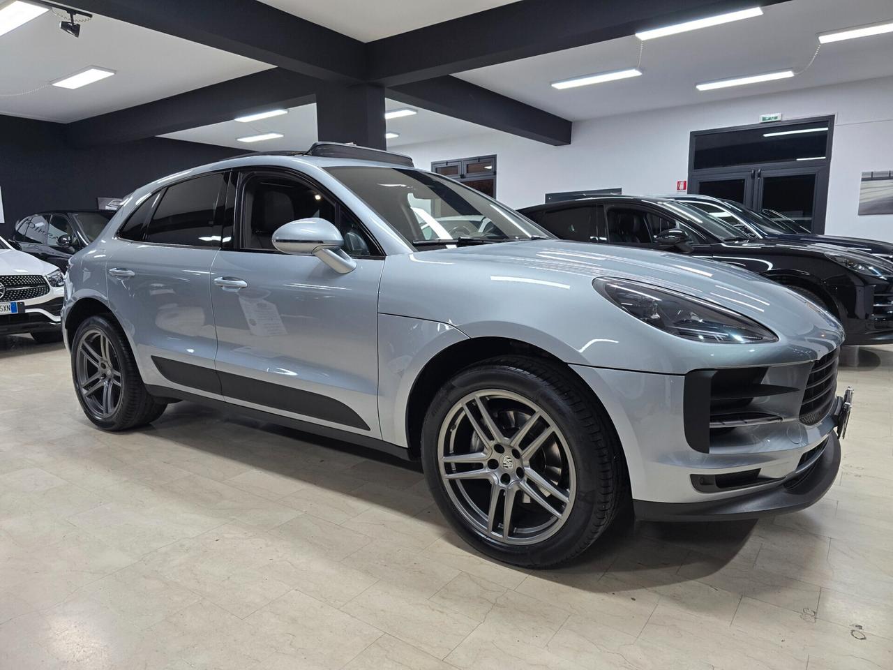 Porsche Macan 2.0 245 cv (Tetto panorama)