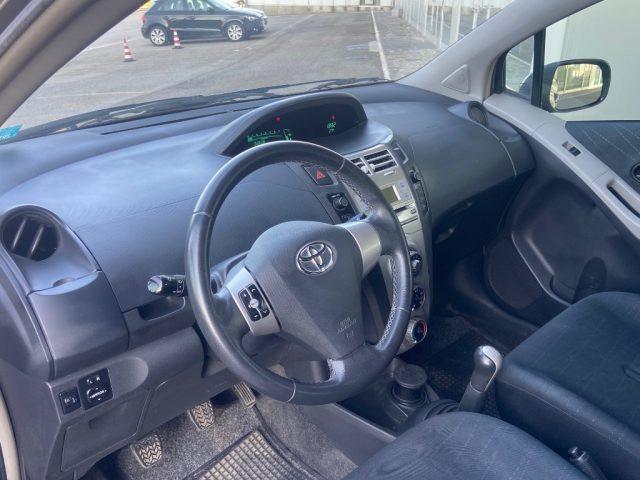 TOYOTA Yaris 1.0 5P.