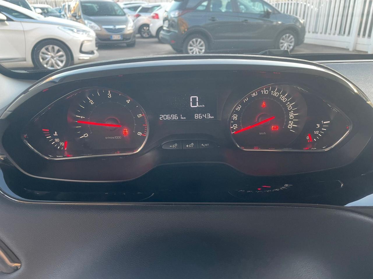 Peugeot 208 1.4 HDi 68 CV 5 porte Allure