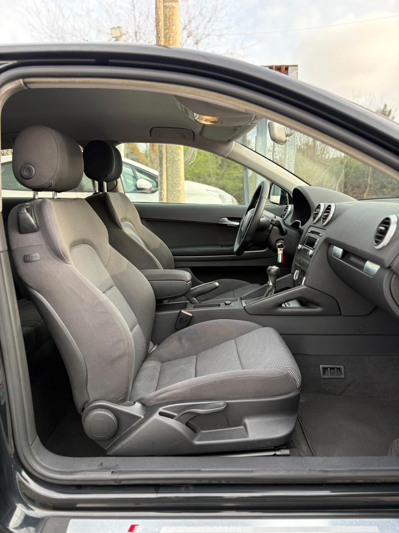 Audi A3 Sline 1.6 TDI 105 CV