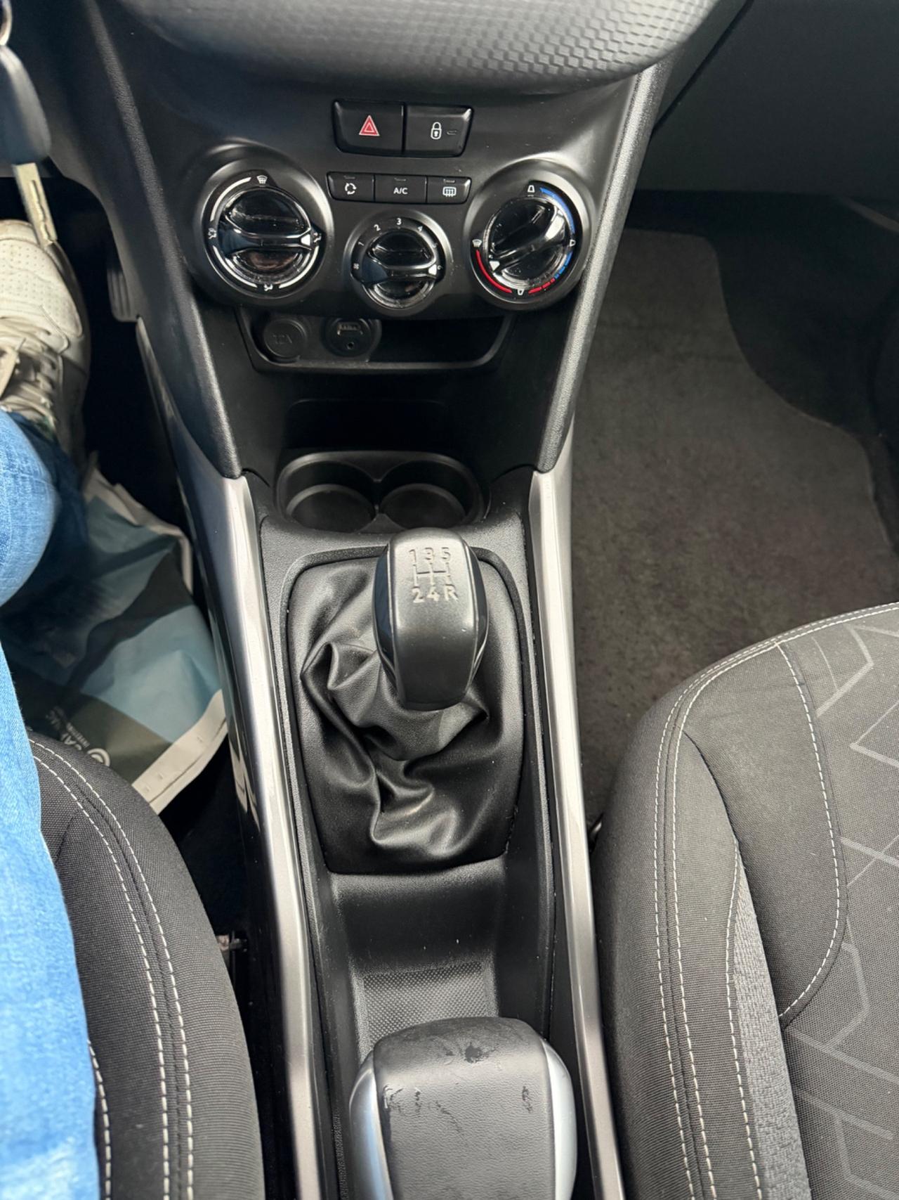 Peugeot 2008 BlueHDi 100 S&S Black Matt