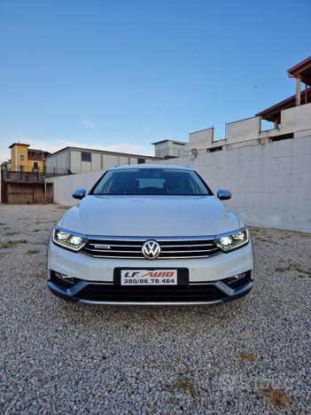 Volkswagen Passat Business Alltrack 2.0 BiTDI 240 CV 4MOT DSG Exec. BMT