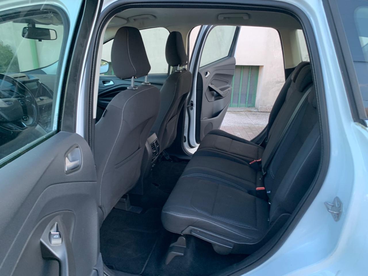 Ford Kuga 1.5 TDCI 120 CV S&S 2WD Titanium