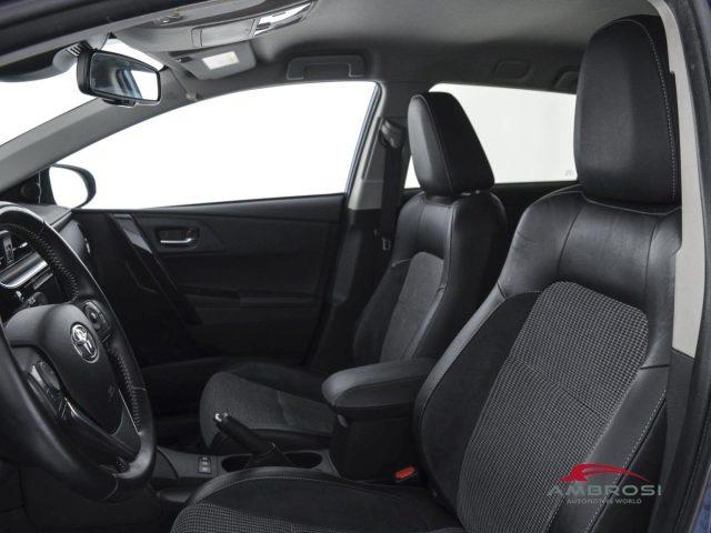 TOYOTA Auris 1.8 Hybrid Lounge