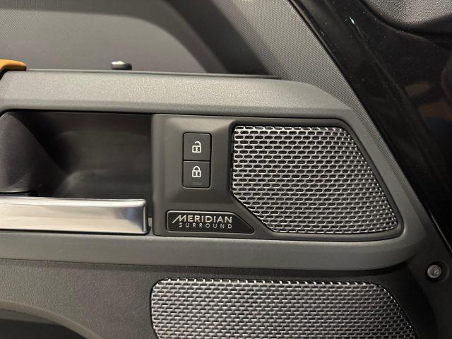 LAND ROVER Defender 110 3.0D I6 300 CV AWD AUTO X *7 POSTI*UNIPROP*