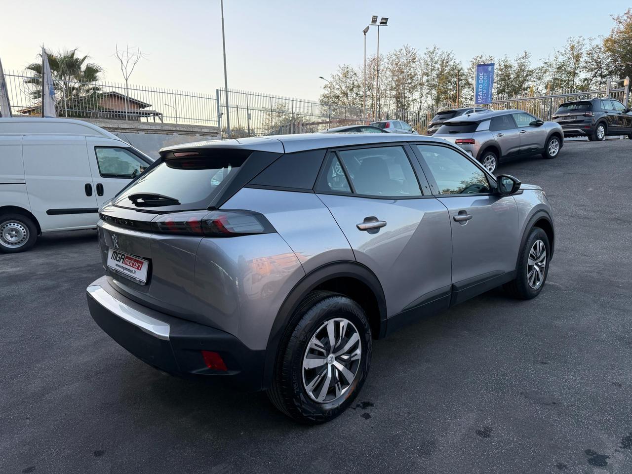 Peugeot 2008 1.2 puretech Active Pack s&s 100cv