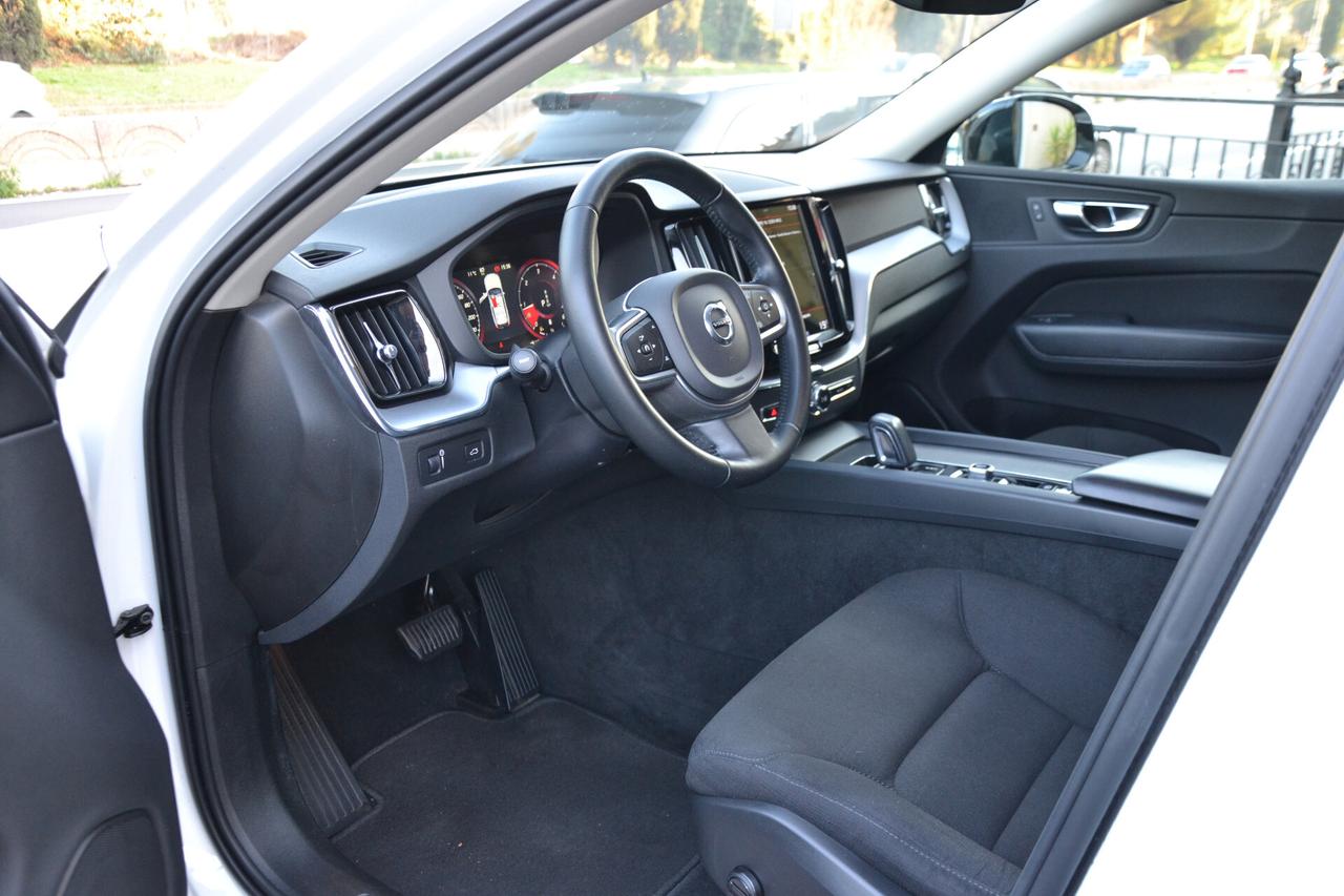 Volvo XC 60 2.0 197CV AWD HYBRID/DIESEL AUT.+FULL LED+RCAM+NAV