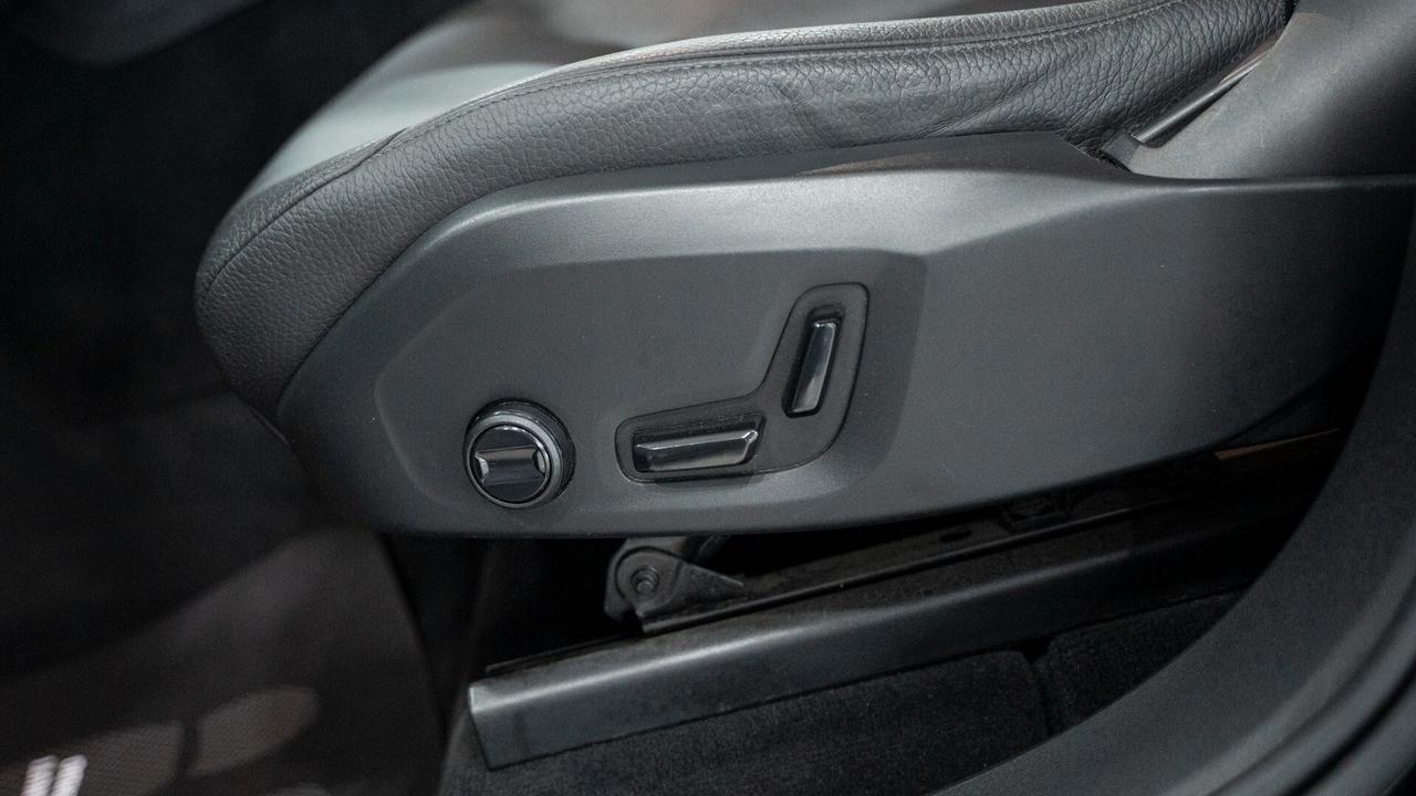 Volvo XC 60 XC60 B4 2.0 AWD GEARTRONIC BUSINESS PLUS PELLE LED NAVI FULL OPTIONAL