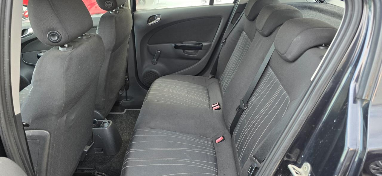 Opel Corsa 1.2 5 porte Club