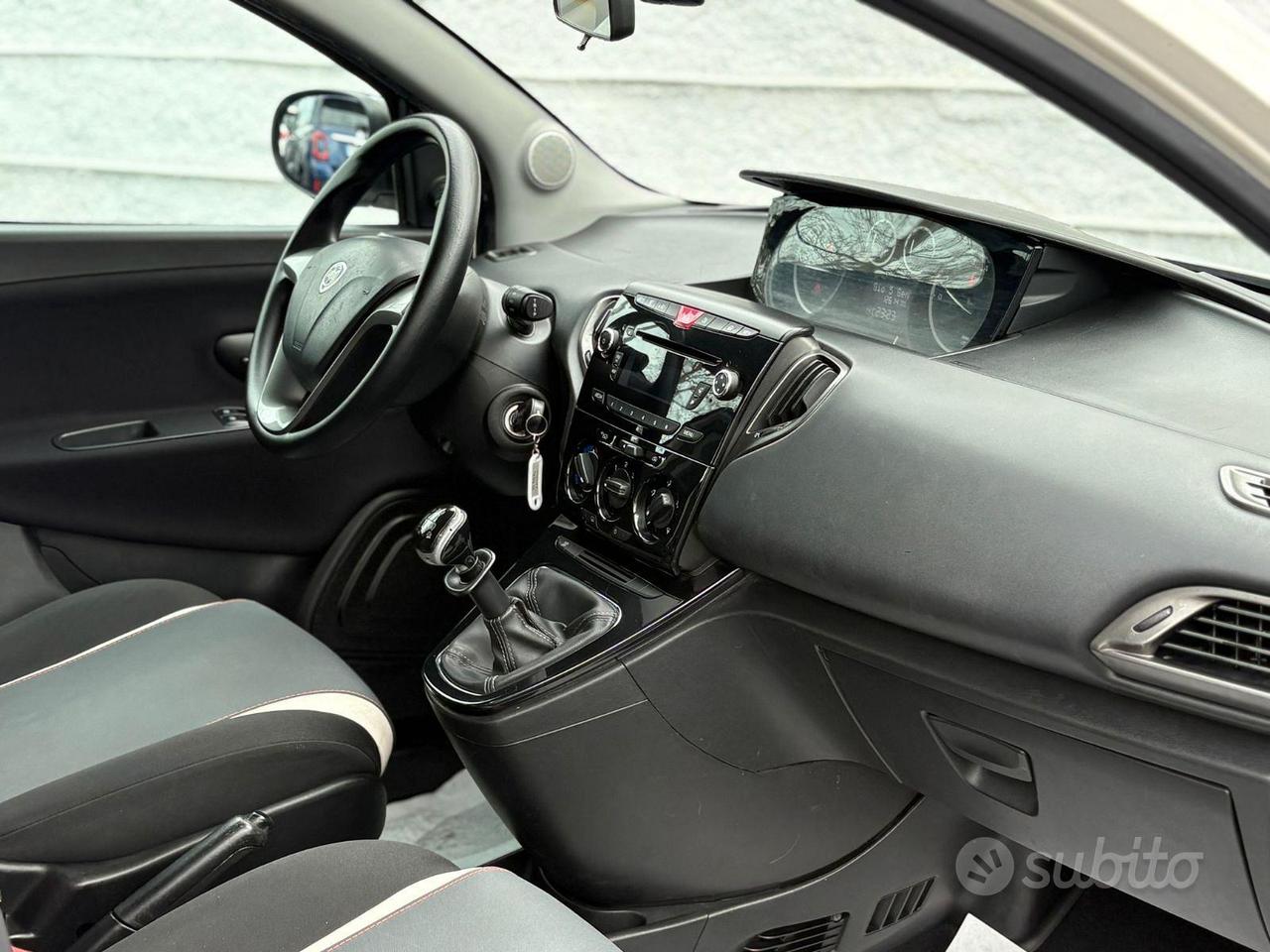 LANCIA Y 1.2 Benzina Platinum 5p (70cv)