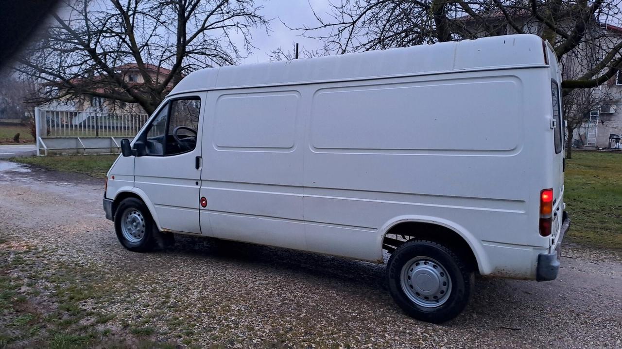 Ford TRANSIT passo medio tetto alto 2.5 D
