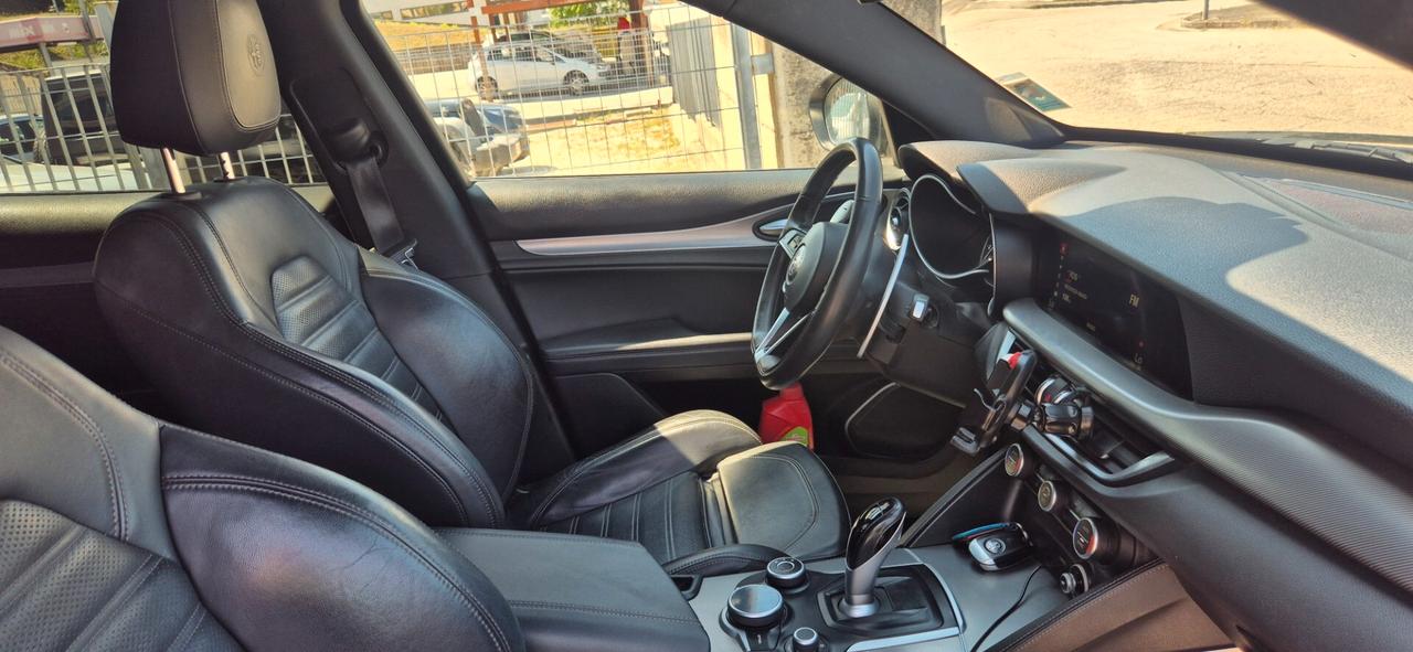 Alfa Romeo Stelvio 2.2 Turbodiesel 210 CV AT8 Q4 Executive