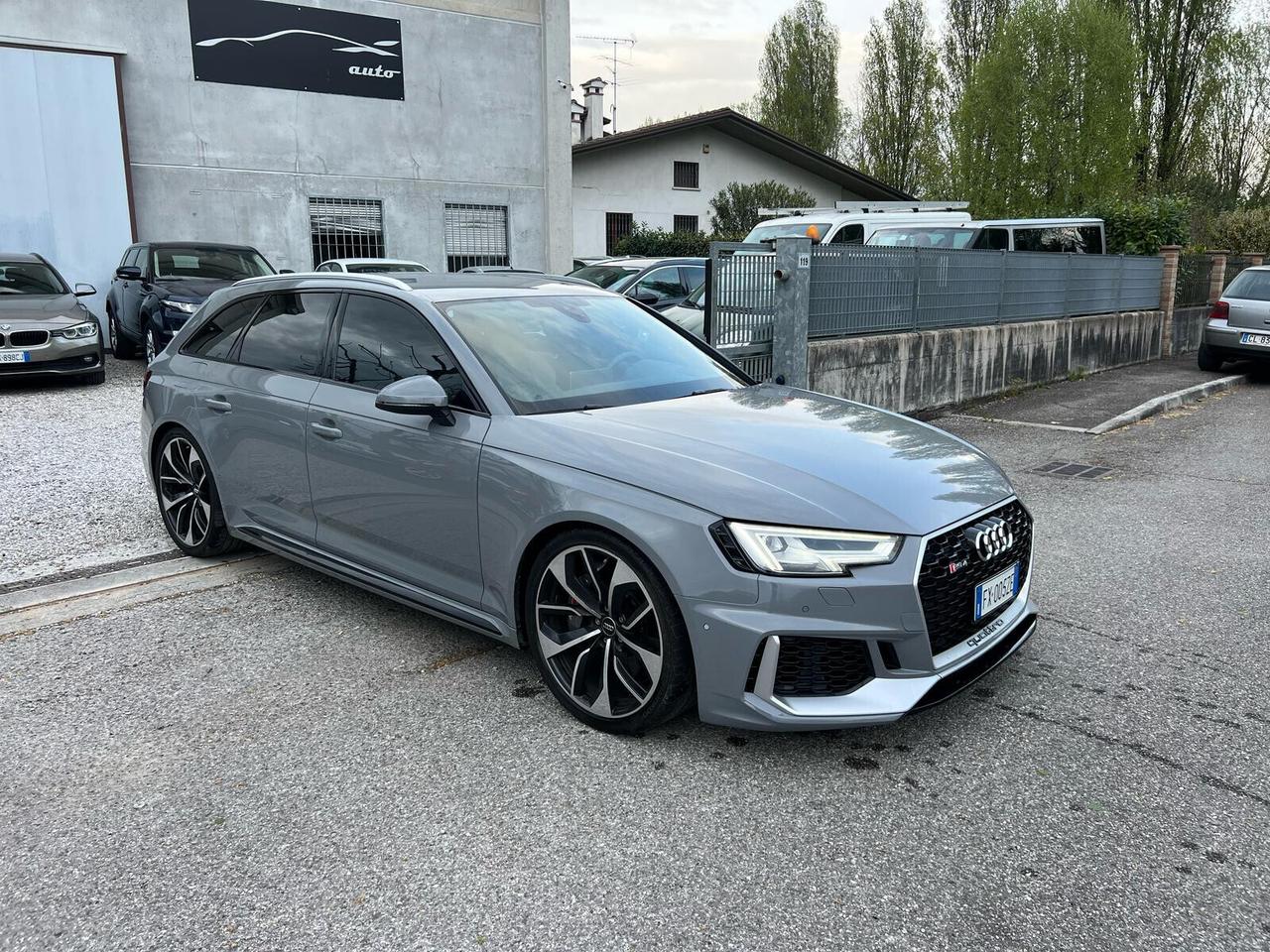 Audi A4 RS4 Avant 3.0 TFSI quattro RS 450CAVALLI