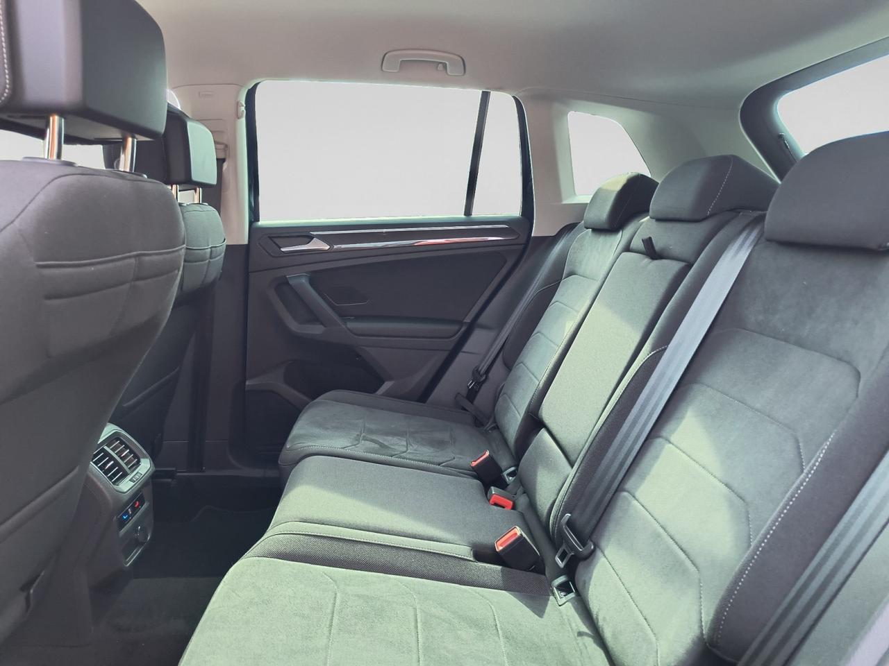 VOLKSWAGEN Tiguan II 2021 - Tiguan 2.0 tdi Elegance 150cv dsg