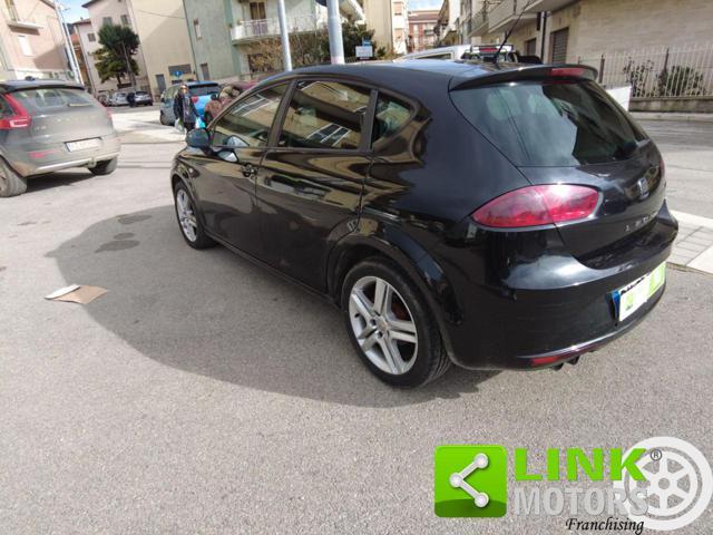 SEAT Leon 2.0 TDI DPF DSG Style (MY09)
