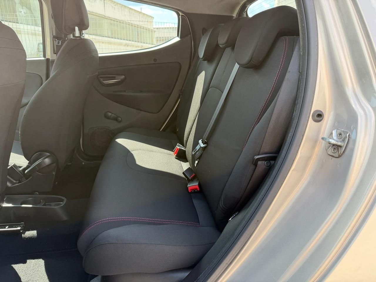 Lancia Ypsilon 100000 KM GARANZIA 12 MESI