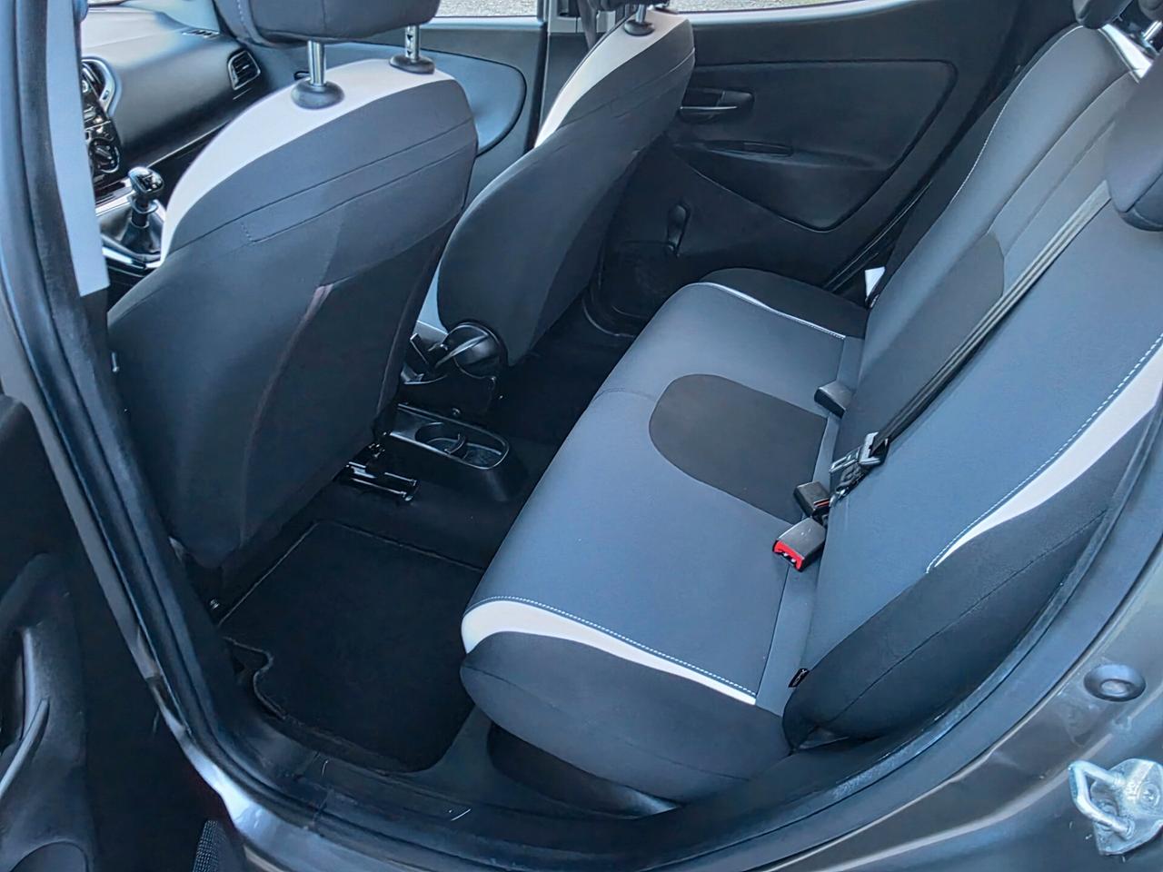 Lancia Ypsilon 1.2 69 CV 5 porte Platinum