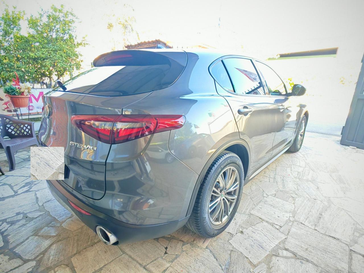 Alfa Romeo Stelvio 2.2 Turbodiesel 160 CV AT8 RWD Business