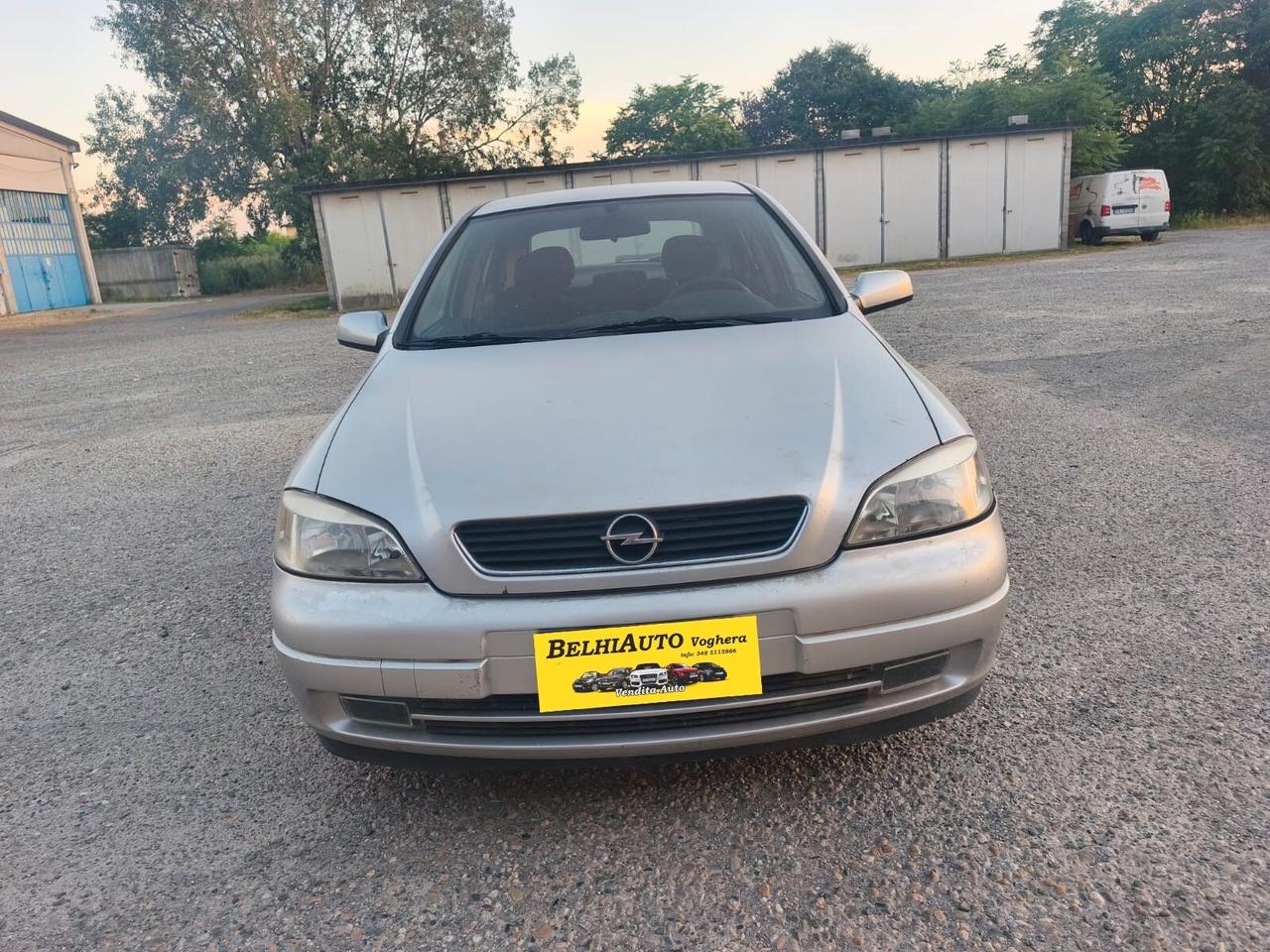 Opel Astra 2002----1.2 Benzina