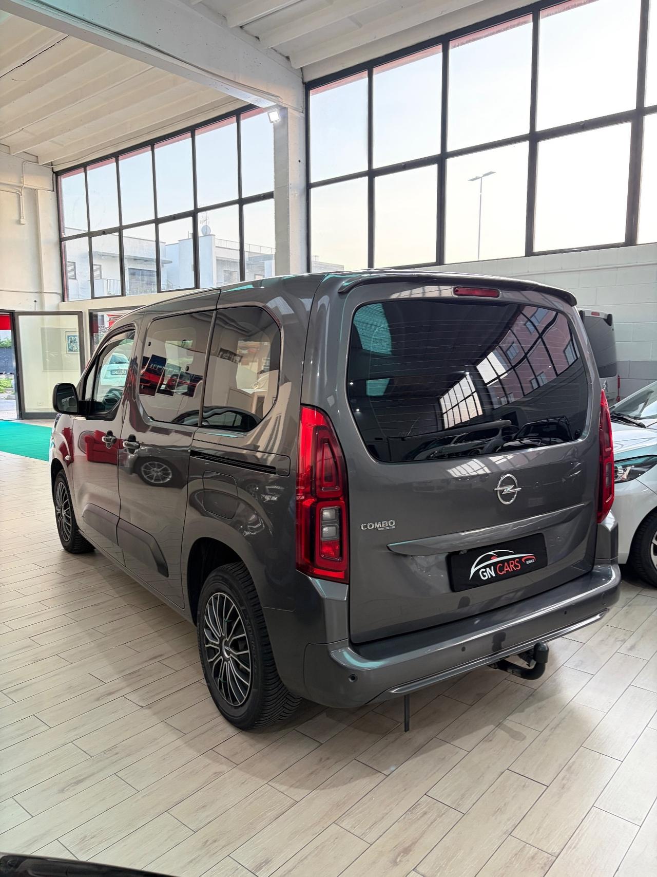 Opel Combo Life 5 posti